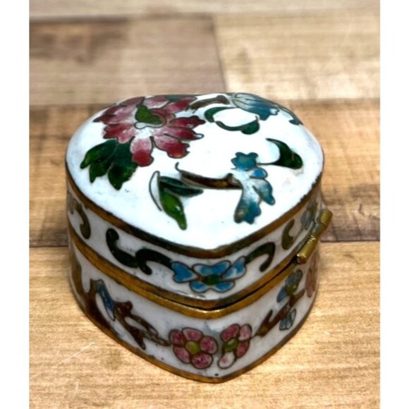 Vintage,Miniature Beautiful, Cloisonne, Heart-Shape, Floral Trinket Box 2'' - Picture 1 of 4